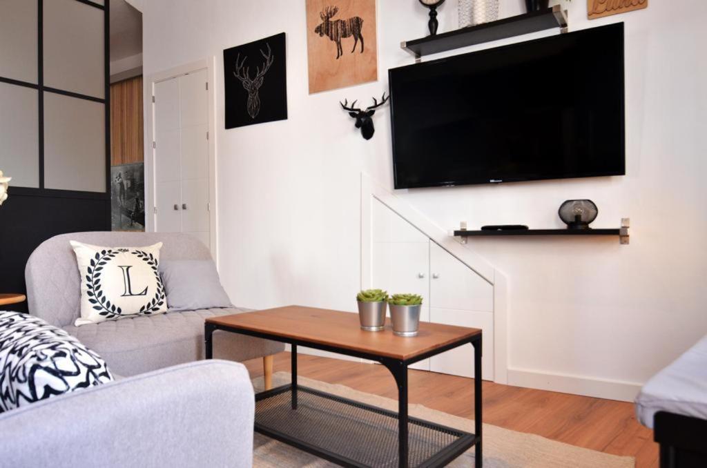 Luna'S Home. Precioso Loft En Bollullos Par Del Condado Buitenkant foto